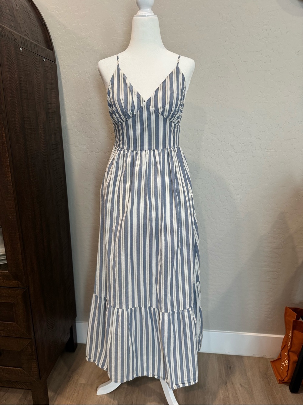 Universal Thread Blue and White Striped V-Neck Spaghetti Strap Maxi Dress